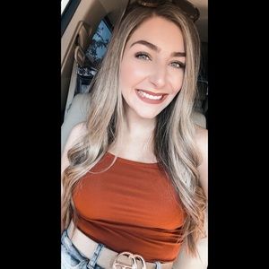 Meet your Posher, Caitlyn